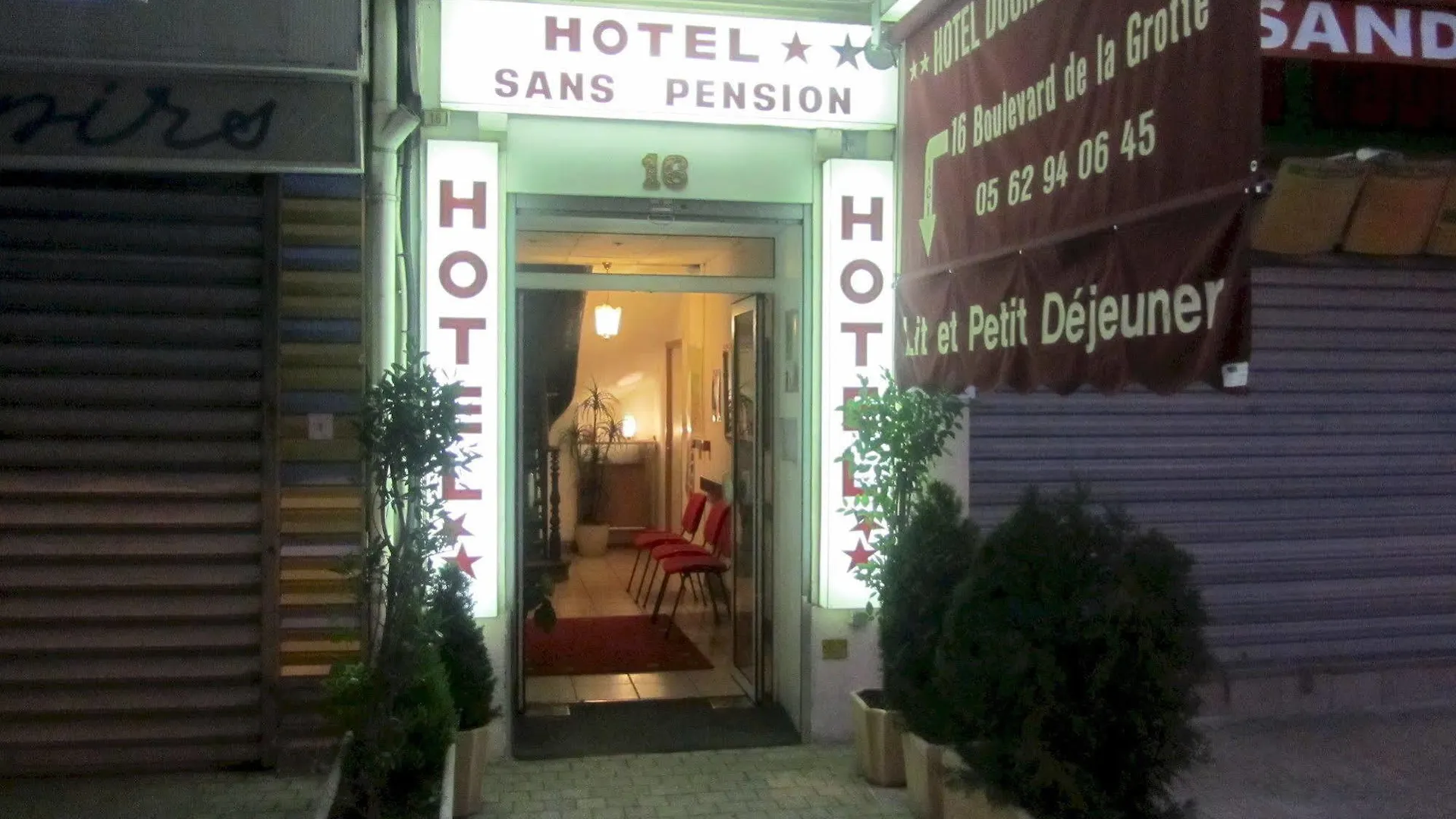 Hotel Duchesse Anne Lourdes 2*,
